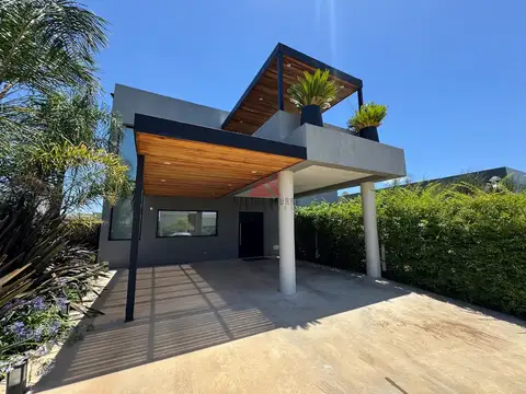 Casa en Venta en Pilar del Este - San Ramiro, USD 255.000