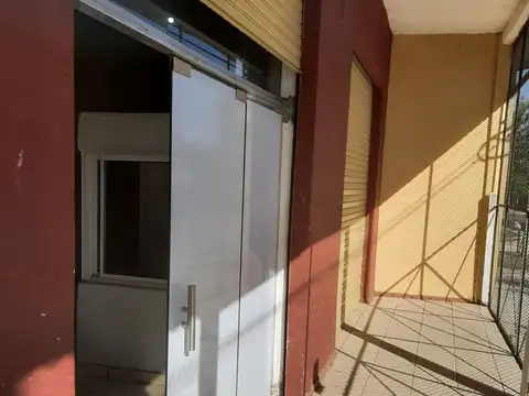 ALQUILER LOCAL COMERCIAL PASO DEL REY CENTRO - SUPERFICIE TOTAL 200 M2 -