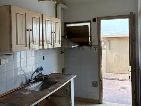 67 Entre 149 y 150 2600, Piso 0