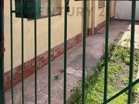 Ph  de 1 Dormitorio a Refaccionar en Venta