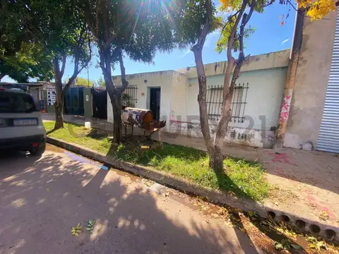 Lote con Doble Ingreso y Potencial Comercial - Pueblo nuevo