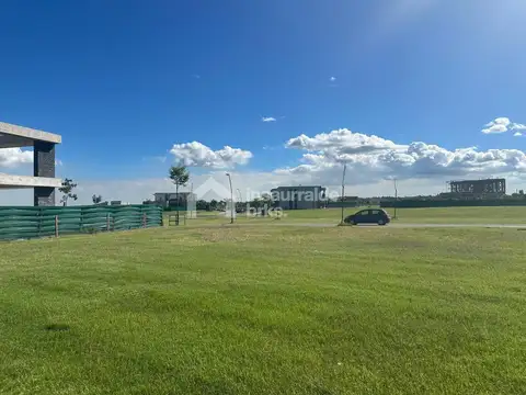 Avenida de los lagos 100