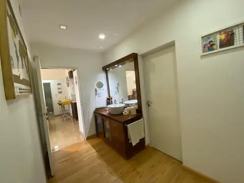 Departamento 5 ambientes con 2 baños