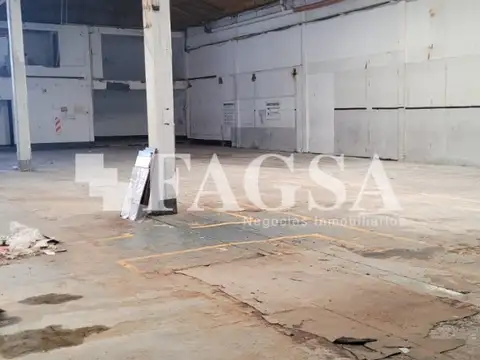 Galpon en Alquiler 20  mts Frente