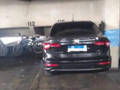 Venta cochera fija cubierta movil por rampa , exc ubicacion