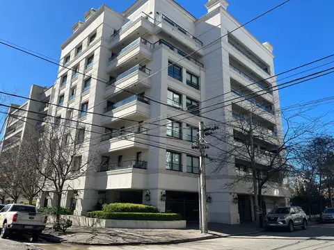 SEMIPISO DE GRAN CATEGORIA EN ZONA GUEMES-