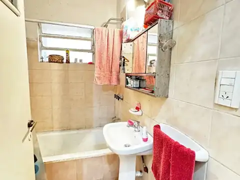 Depto Tipo Casa en Venta 60 años