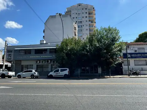 Av. Pres. Juan Domingo Peron 400