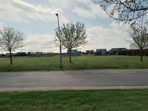 Lote Barrio Acacias, Puertos del lago