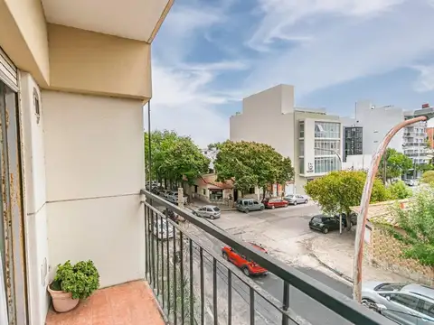 Avellaneda 2300, Piso 2