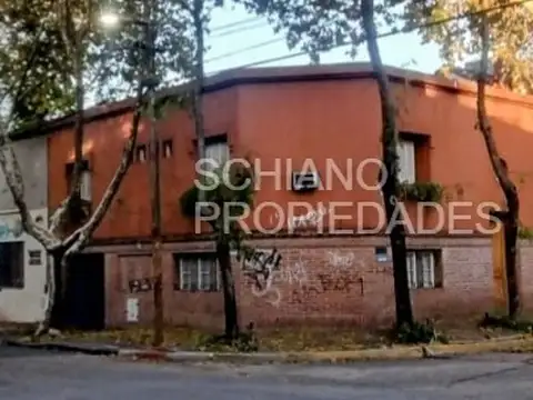 CASA EN DOS PLANTAS, TRES DORMITORIOS TRES BAÑOS EN LO MEJOR DE QUILMES RESIDENCIAL.