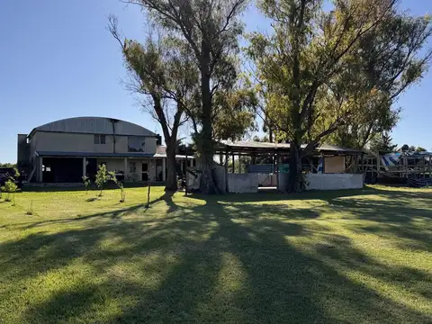 Casa con 1,92 Ha zona Ejido Colón