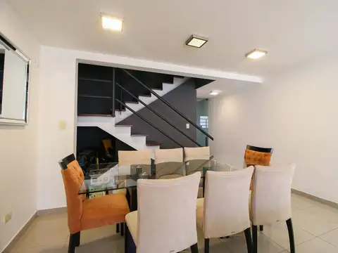 Casa 6 ambientes con 3 baños