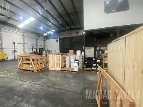 Galpon en Alquiler 25  mts Frente