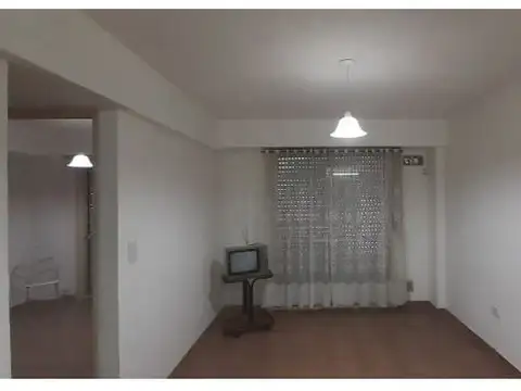 DEPARTAMENTO APTO PROFESIONAL, A MEDIA CUADRA DE LA UNIVERSIDAD DE MORON