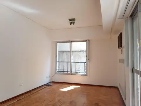 Av. Pueyrredon al 900