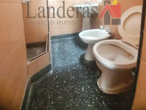 Amplio PH 2 amb. - Una cuadra del mar - PLANTA BAJA Y MÍNIMAS EXPENSAS