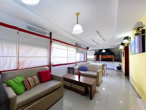 Casa 3 ambientes con 2 baños