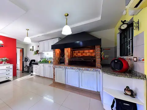 Casa en Venta en Castelar, USD 169.000