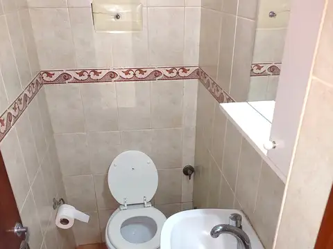 Depto Tipo Casa en Alquiler con 1 cocheras