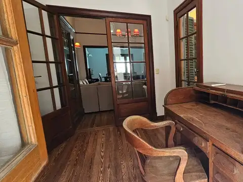 Casa 5 ambientes con 4 baños