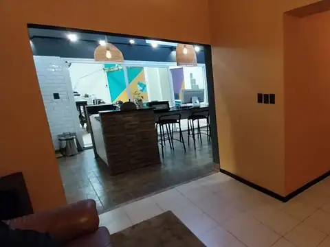 Casa - Venta - Argentina, Tres de Febrero - LA PLATA AV. - (3F) 4070