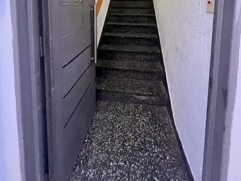 Depto Tipo Casa en Alquiler de 3 ambientes