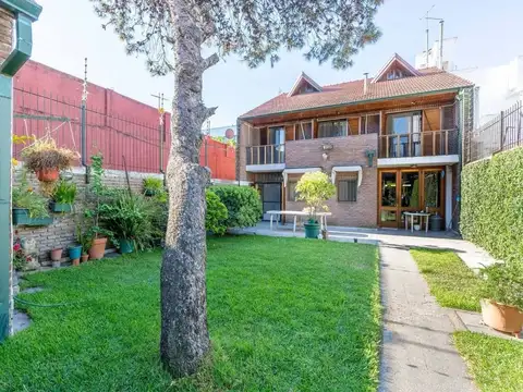 VENTA CASA 7 AMBIENTES BARRACAS