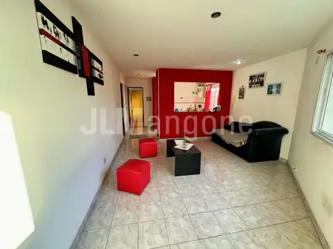 America 1700 , Piso 2