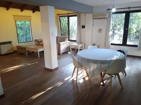 Casa 5 ambientes con 1 baño