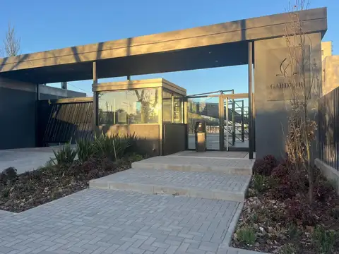 Tupac Yupanqui 7500, Piso 2