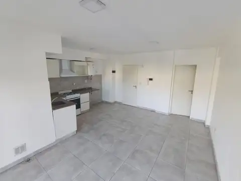 Departamento en Alquiler en Moron, $ 390.000