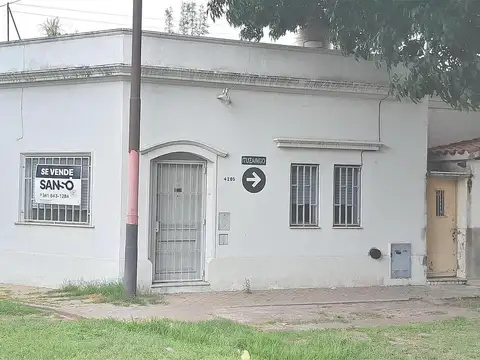 Casa en Venta, Bella Vista, Rosario, 2 dormitorios en oportunidad !