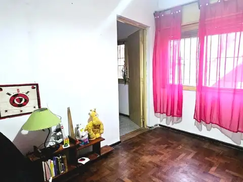 Depto Tipo Casa en Venta 40 años