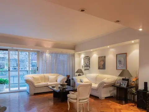 Piso 4 ambientes Venta Caballito con  Dependencia.