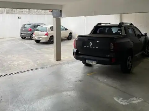 COCHERA CUBIERTA N°1 A LA CALLE