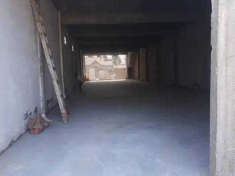 Galpon Reciclado a Nuevo en excelente ubicacion con oficinas