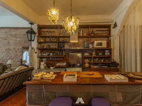 Local en Venta 90 años