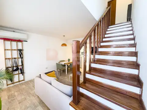 Depto Tipo Casa en Venta en Lanus Oeste, USD 127.000