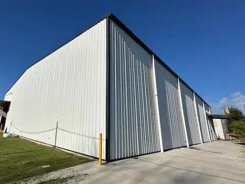 Alquiler Deposito Nave Industrial 1380m2 U$S 7 x metro cub