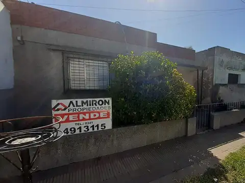Venta | Casa | 2 Dormitorios | Amplio Patio | Capitán Bermúdez | Barrio Villa Cassini | Apta crédito