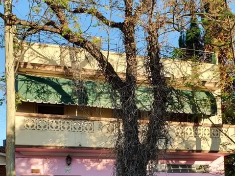 SE VENDE DEPARTAMENTO DOS AMBIENTES PADUA CENTRO PRIMER PISO.