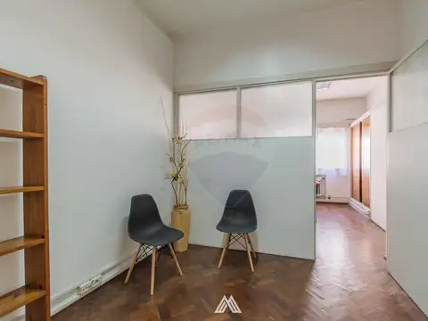 Oficina en Venta 80 años