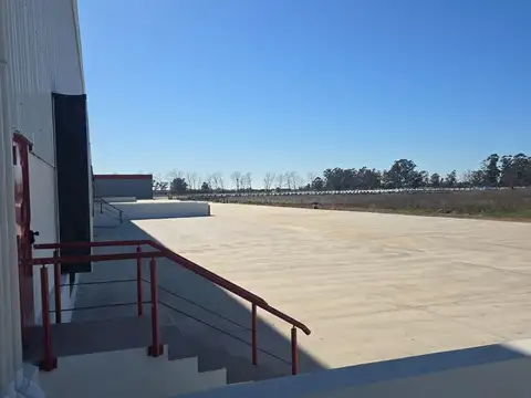 Nave Industrial en Zarate