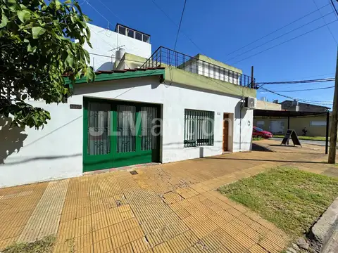 Ph 5 amb con cochera, patio, terraza y local