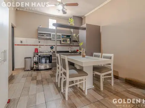 Depto Tipo Casa en Venta de 5 ambientes