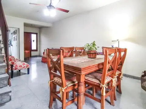 Casa en Venta con 1 cochera