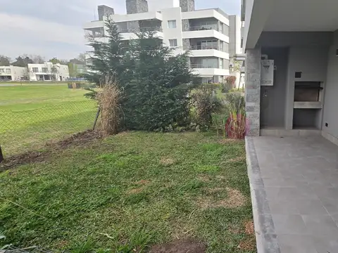 Casa en Alquiler en Lagoon Pilar, USD 1.100