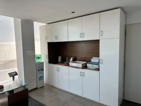 Oficina en Venta al Este