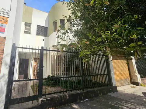 Depto Tipo Casa en Venta con 1 cocheras